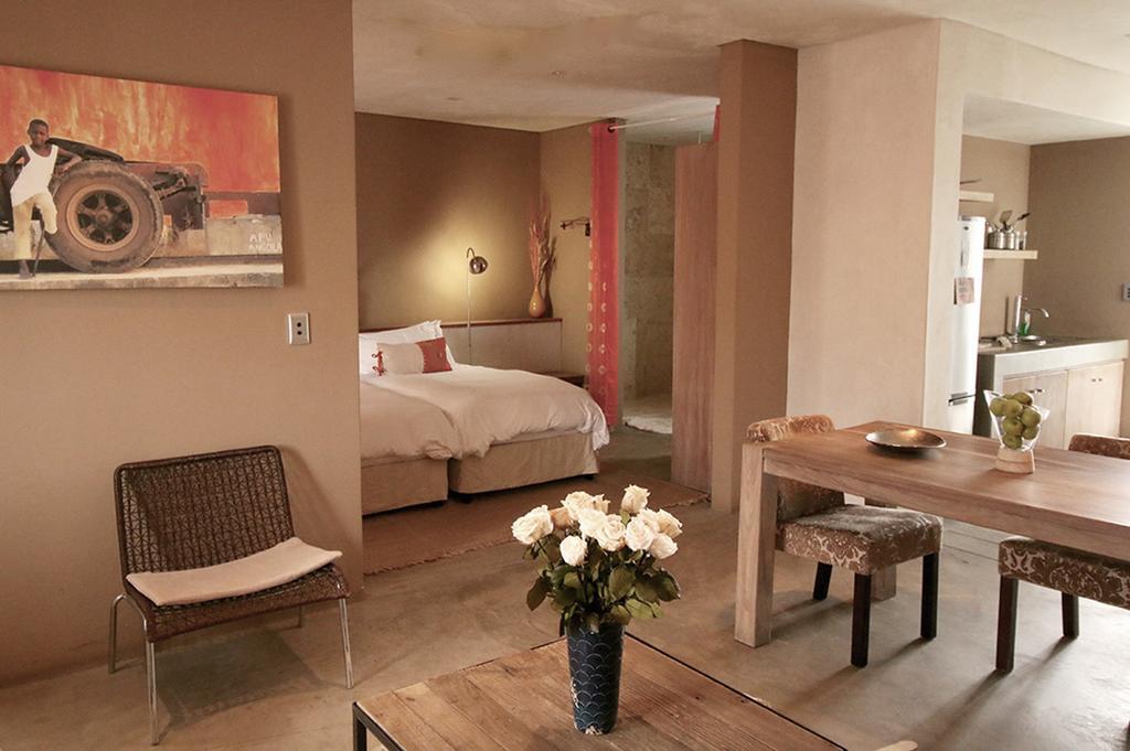 The Village Courtyard Suites & Executive Apartment Windhoek Exterior photo