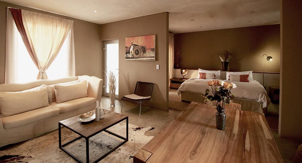 The Village Courtyard Suites & Executive Apartment Windhoek Exterior photo