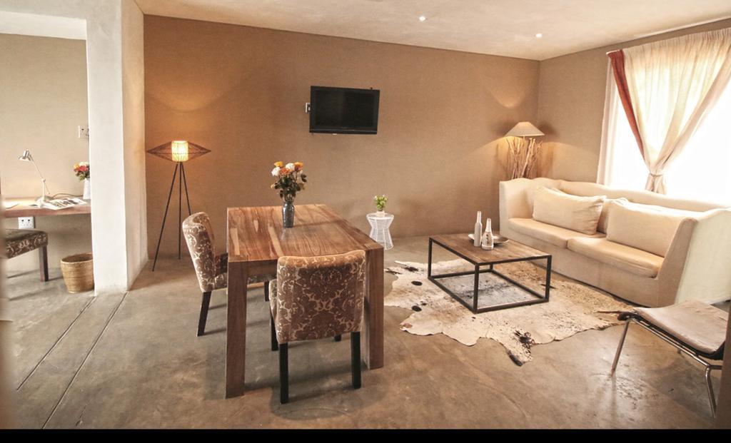The Village Courtyard Suites & Executive Apartment Windhoek Exterior photo