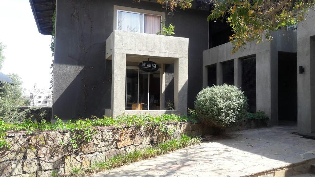 The Village Courtyard Suites & Executive Apartment Windhoek Exterior photo